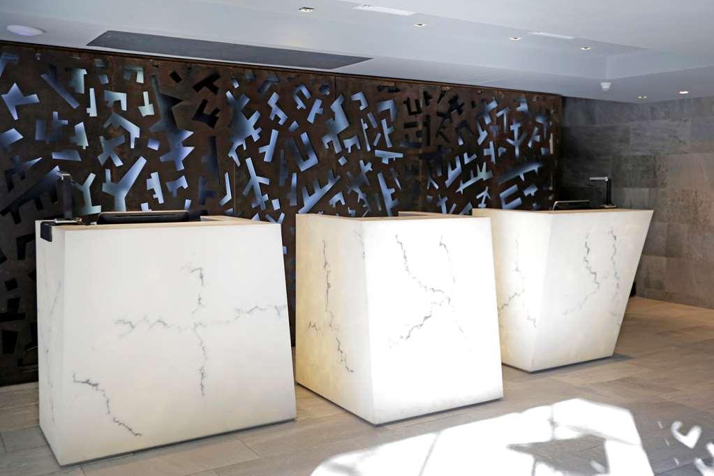 Hotel Cumbres Lastarria Σαντιάγκο Εξωτερικό φωτογραφία Reception desk