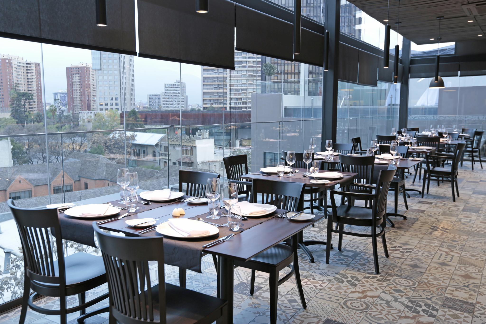 Hotel Cumbres Lastarria Σαντιάγκο Εξωτερικό φωτογραφία Restaurant in the hotel