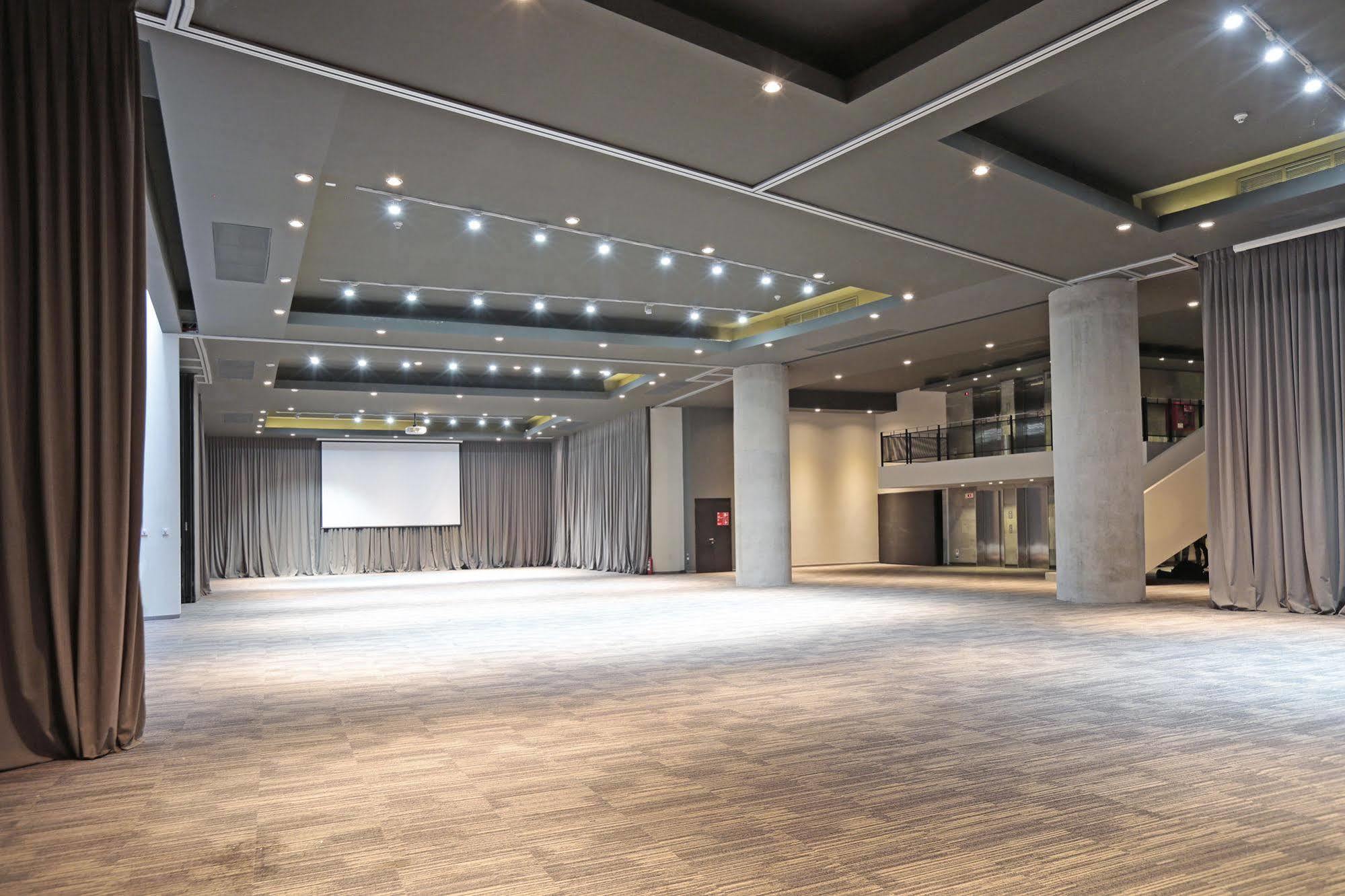 Hotel Cumbres Lastarria Σαντιάγκο Εξωτερικό φωτογραφία The interior of the main hall