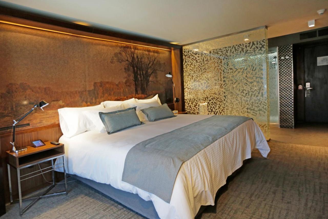 Hotel Cumbres Lastarria Σαντιάγκο Εξωτερικό φωτογραφία A room at the hotel